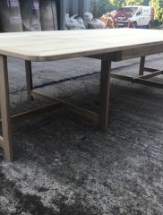 A table for the beach10