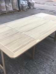 A table for the beach7