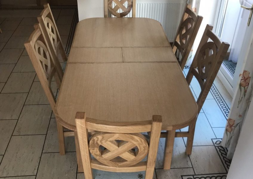 Commissioned Oak table and chairs for a lady in Salcombe. 